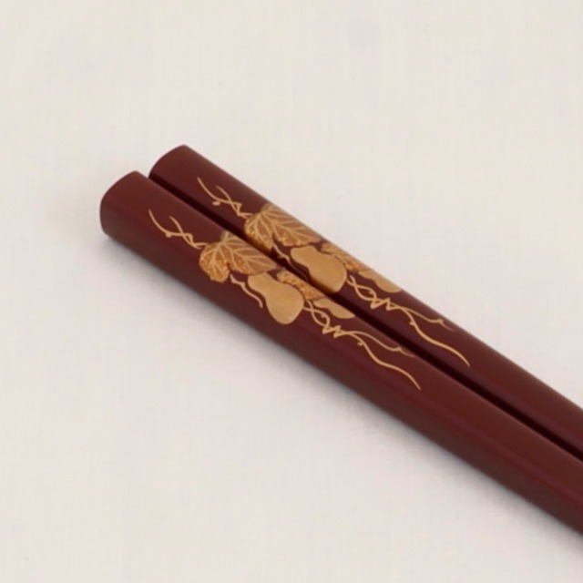 61-3  輪島うるし箸／うるみ塗／瓢箪蒔絵