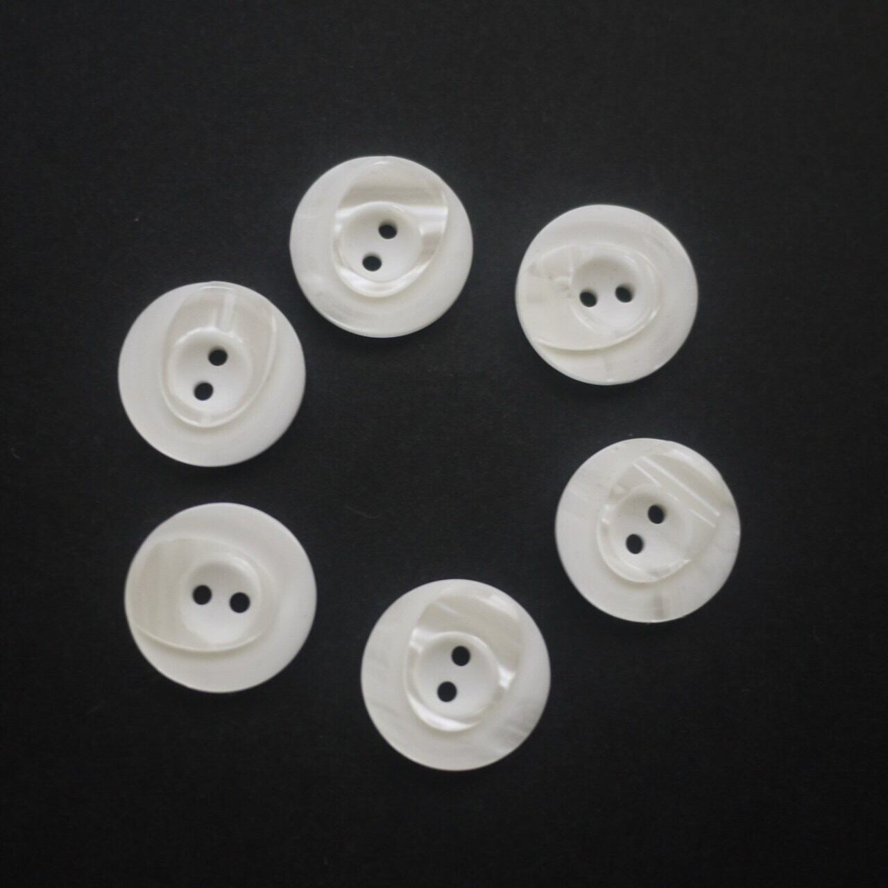 プラスチックボタン6Pセット 白 Φ2.3 ドイツ