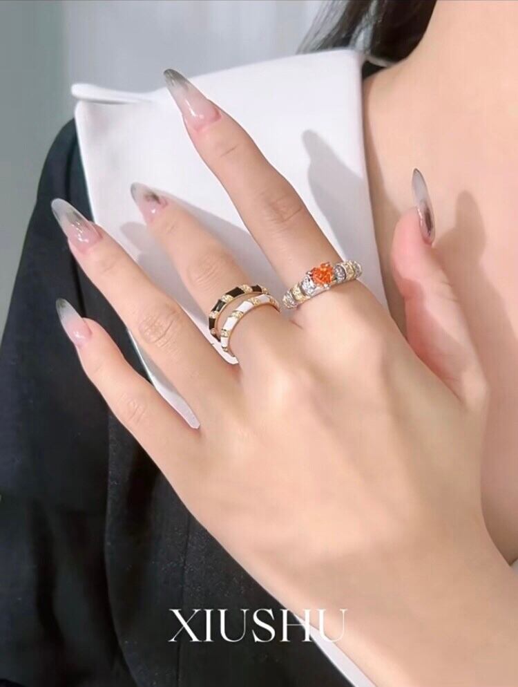 キラキラ❗️１ct✨ダイヤモンド✨ゴールド✨リング✨約12号✨指輪 ホワイトエナメル ゴールド 高炭素ダイヤモンド キラキラ