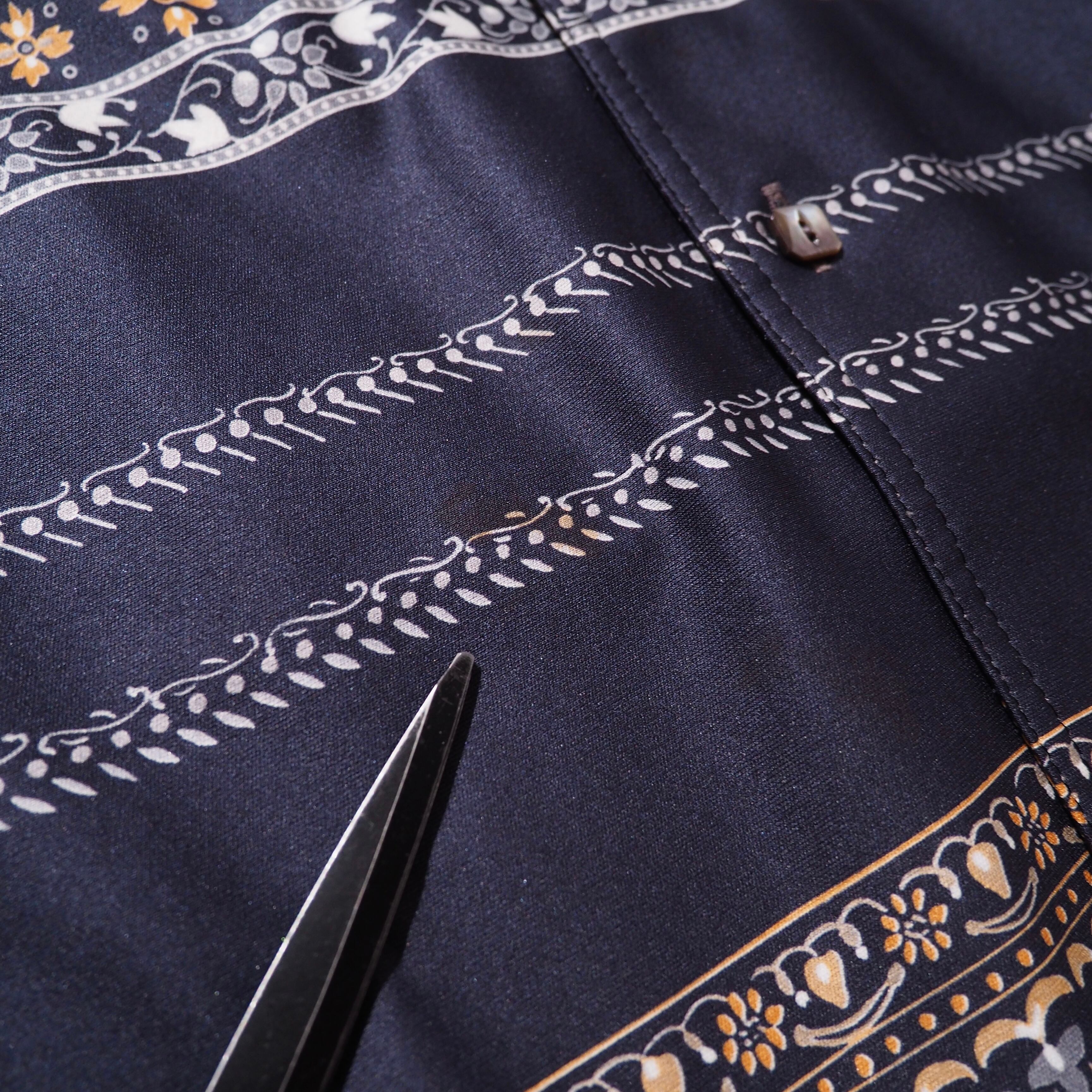 1970 - 80s " 儚美 " Beautiful Flower Pattern vintage Open collar shirt