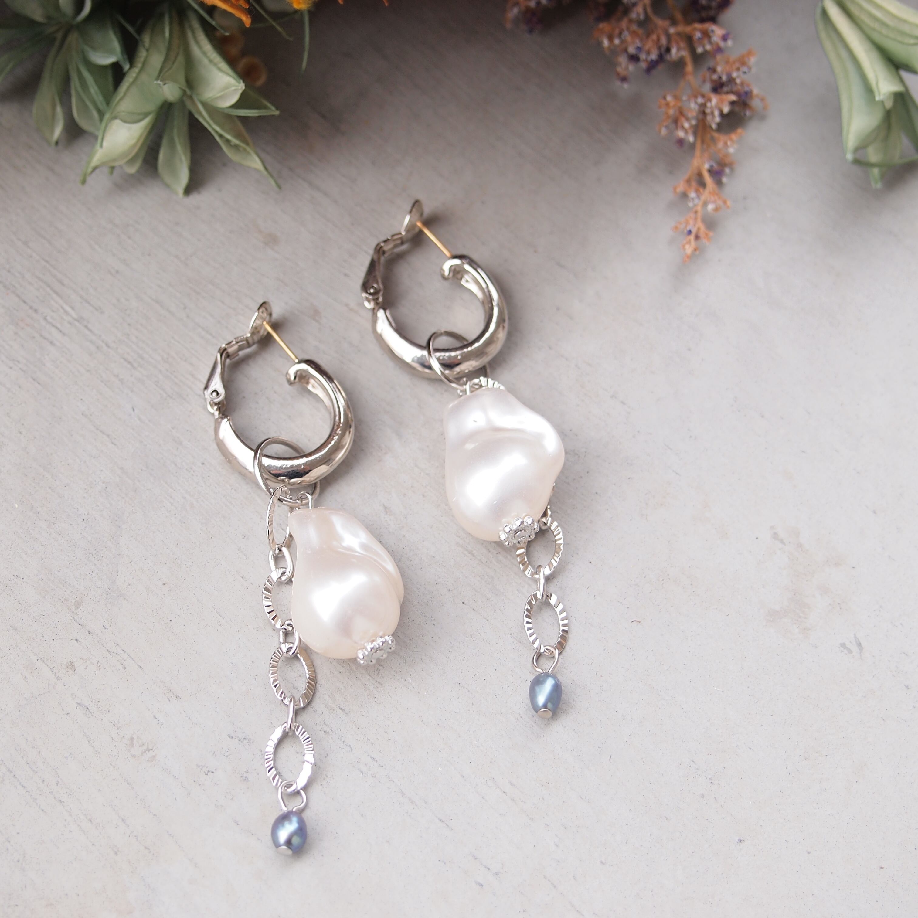 いびつパールチェーンピアス | cheeeky