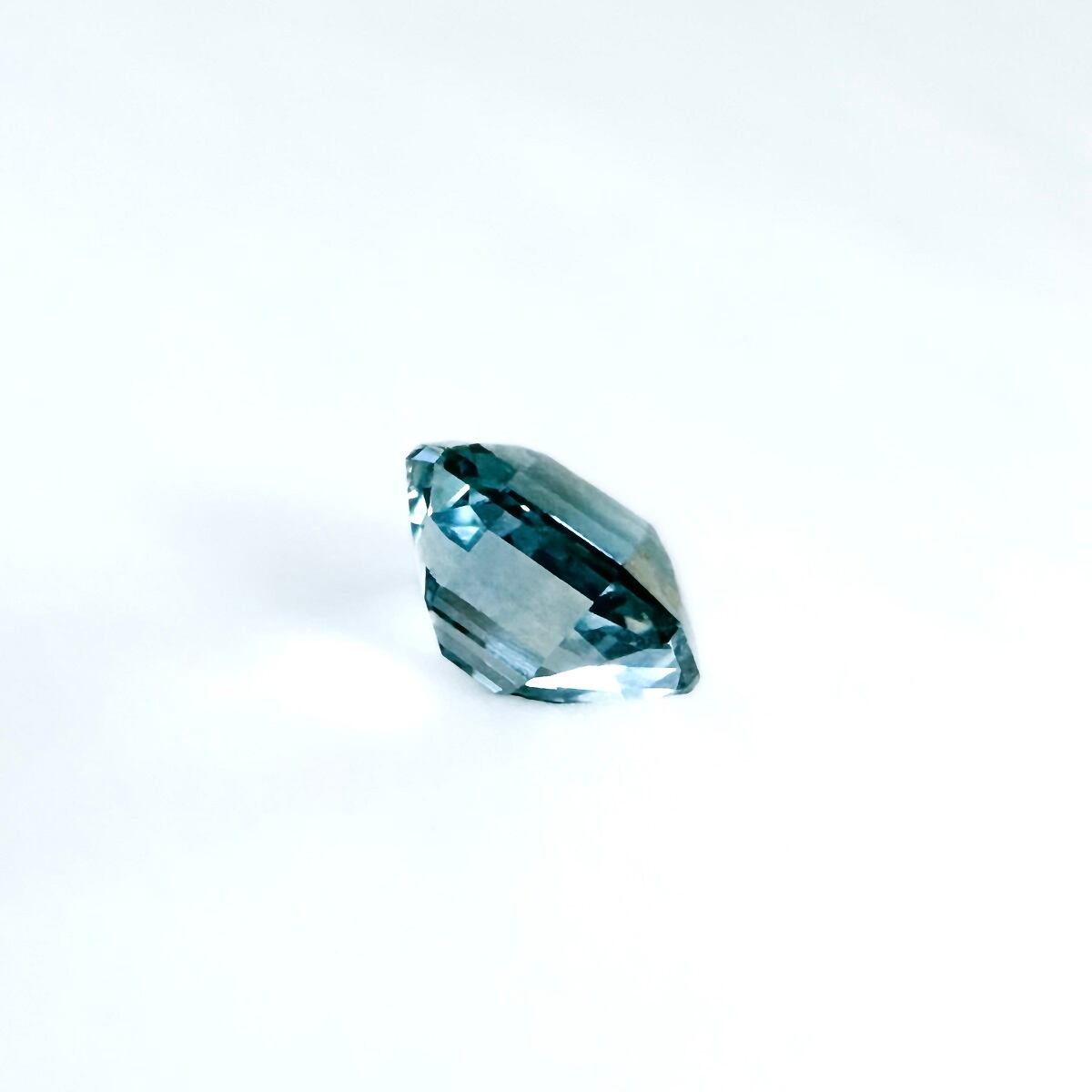 モンタナサファイア エメラルドカット 0.708ct | ANDROMEDA