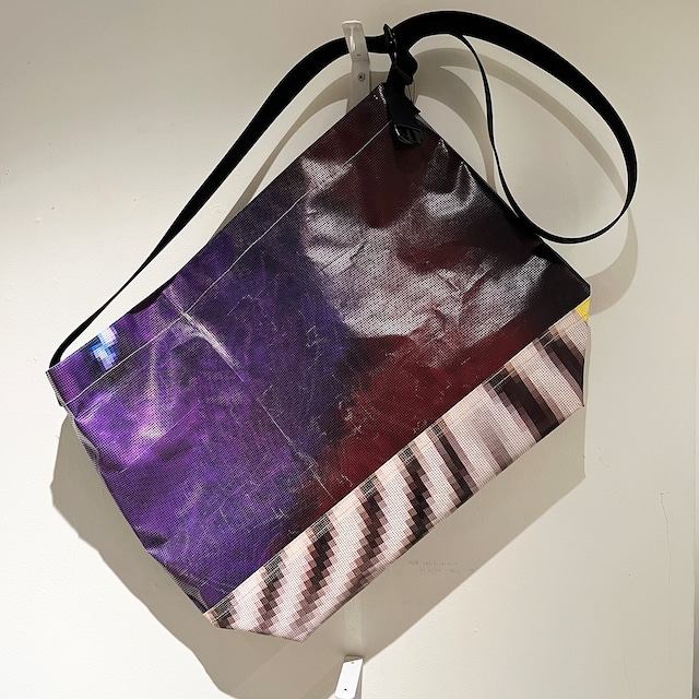 リミテッド・エディション メッセンジャーバッグ “GROOVY DOG” #50