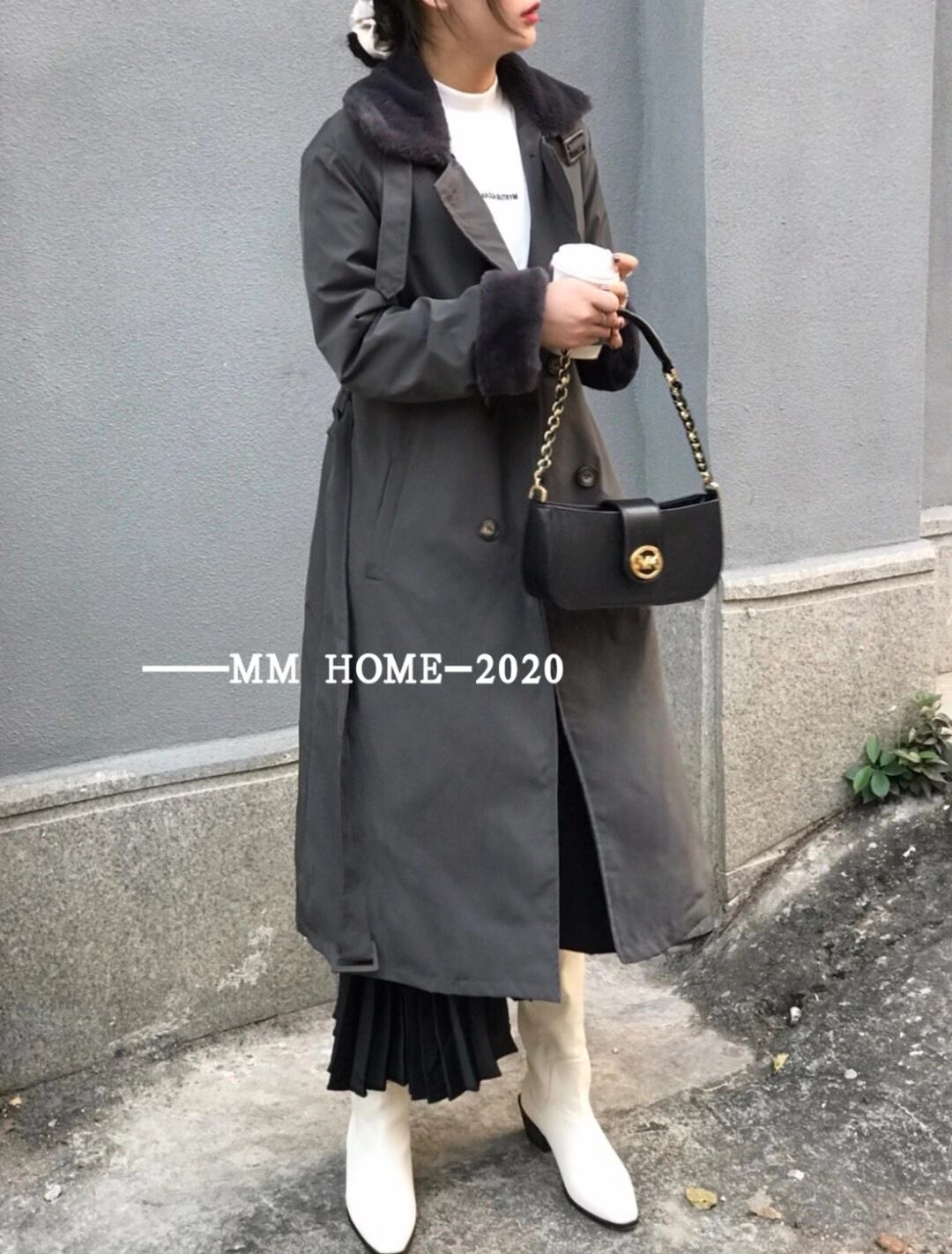 ファー付きロングコート　AJ42441-951