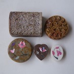 小さなハートのお花のケース2