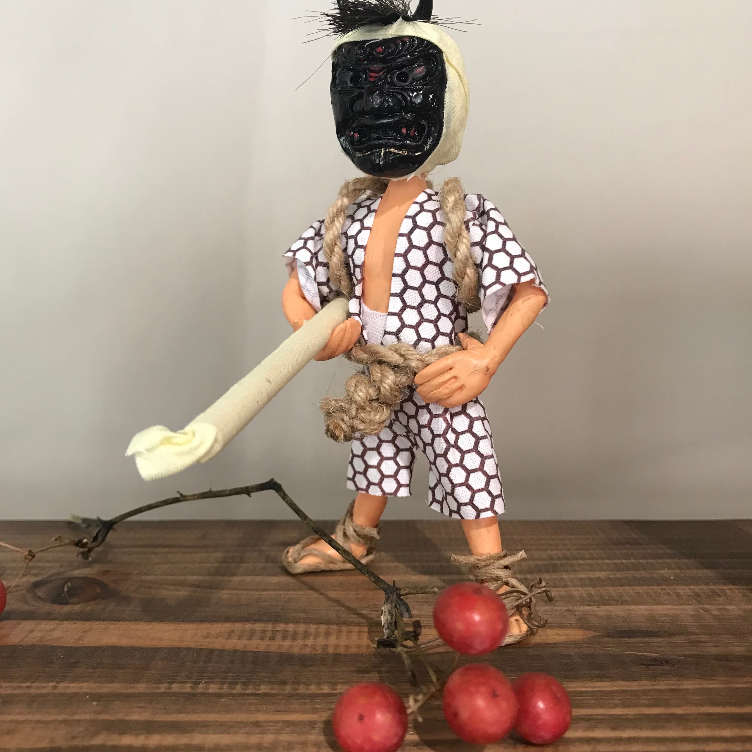 ヤブフィギュア(黒面、片手持ち)