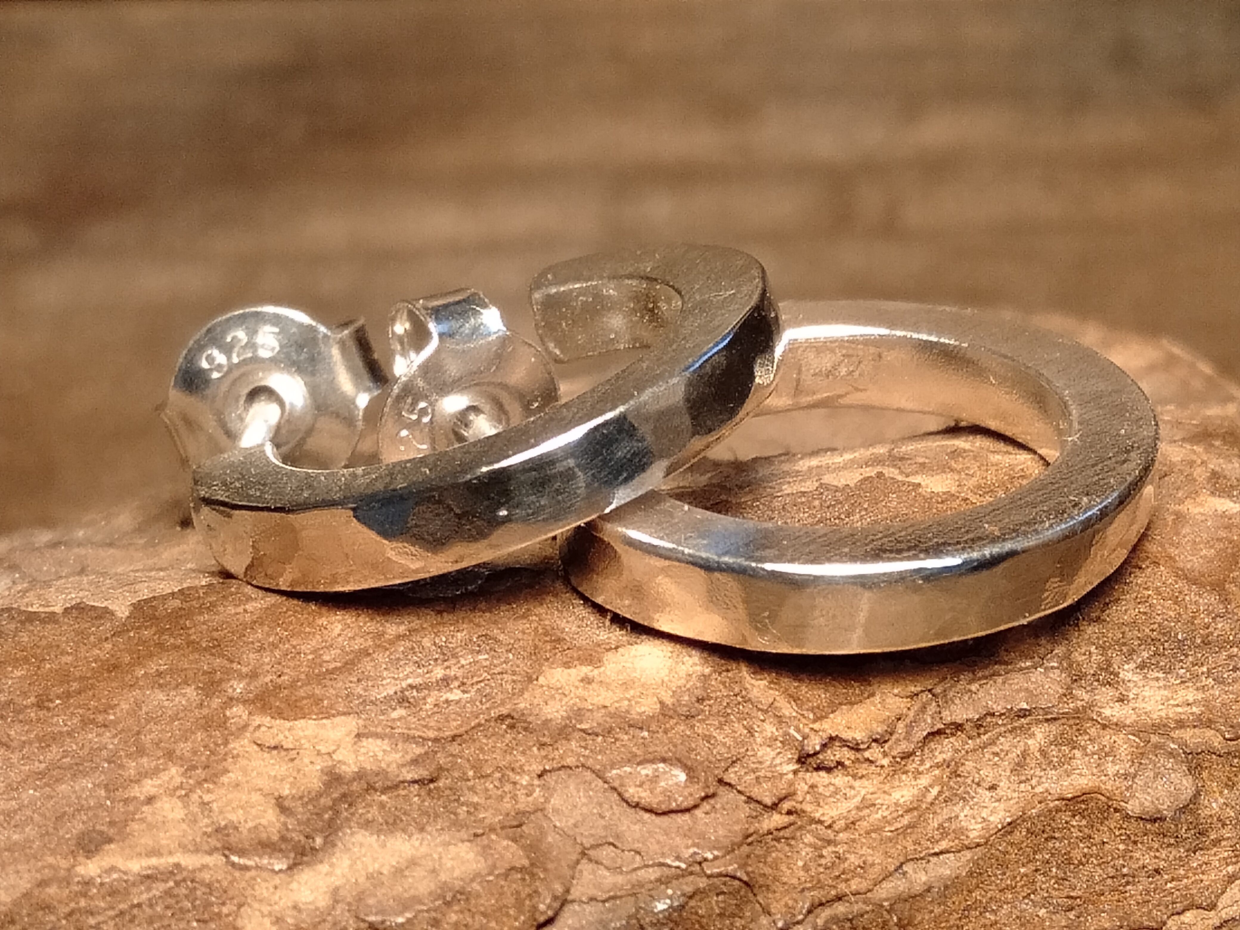 テクスチャーカットピアス ボリュームメタルフープピアス｜WOMEN｜250HAT56-363K｜AZUL BY MOUSSY