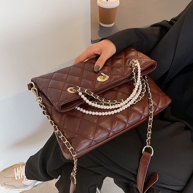 チェーン オータムウィンターレッド 秋物 冬物 トートバッグ メッセンジャーバッグ 手作りハンドバック49919169814