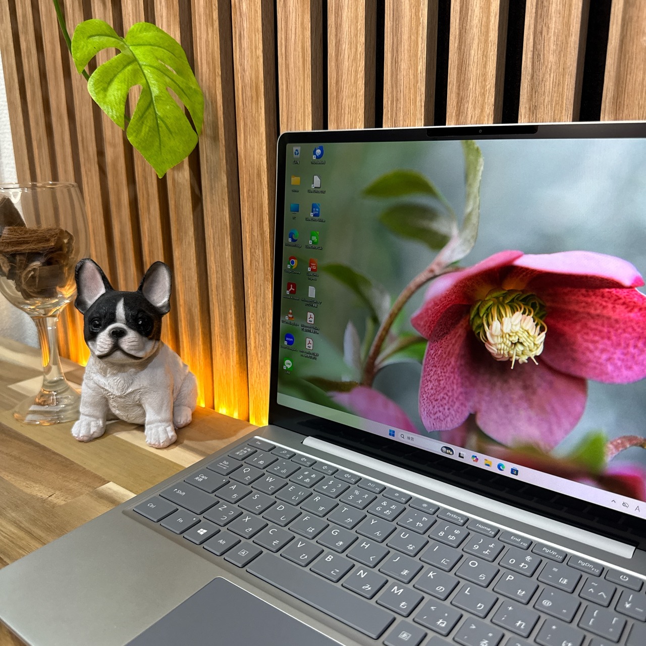 \ 公式ショップ限定価格❣️/ 超美品《人気シリーズ》Surface Laptop Go プラチナ Core i5 第10世代 タッチパネル式 ノートパソコン 安心サポート&3ヶ月保証付き