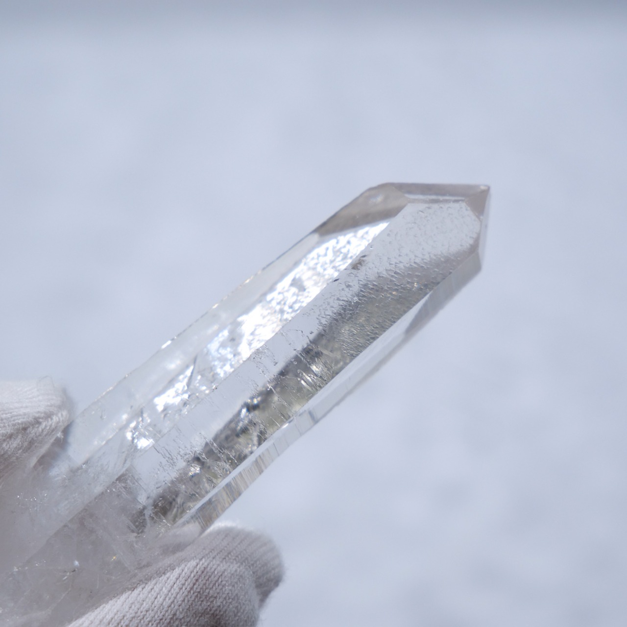 ゼッカデソーザ産 水晶 クリアクォーツ / 原石 標本【B】