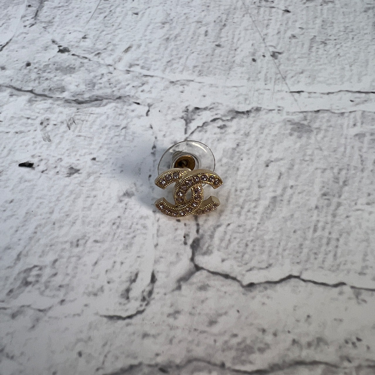 【最終処分SALE】CHANEL シャネル ココマーク 片方のみラインストーン １５Ｓ  ピアスゴールド A-8619