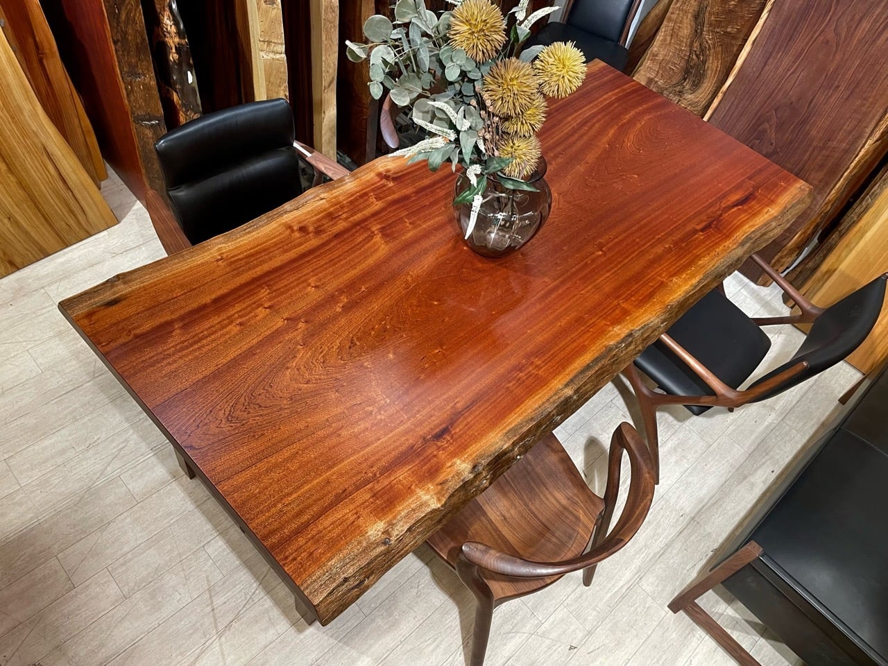 サペリ | 千年家具 - 無垢一枚板テーブル・ダイニングテーブル専門店