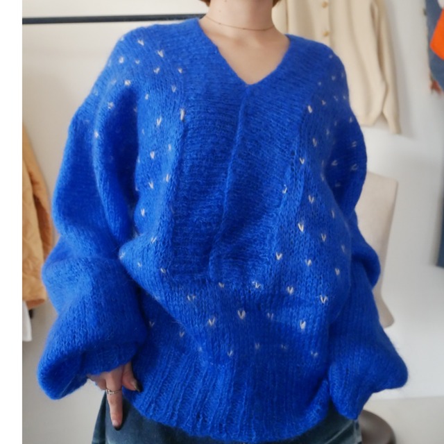 Blue v neck sleeve volume knit