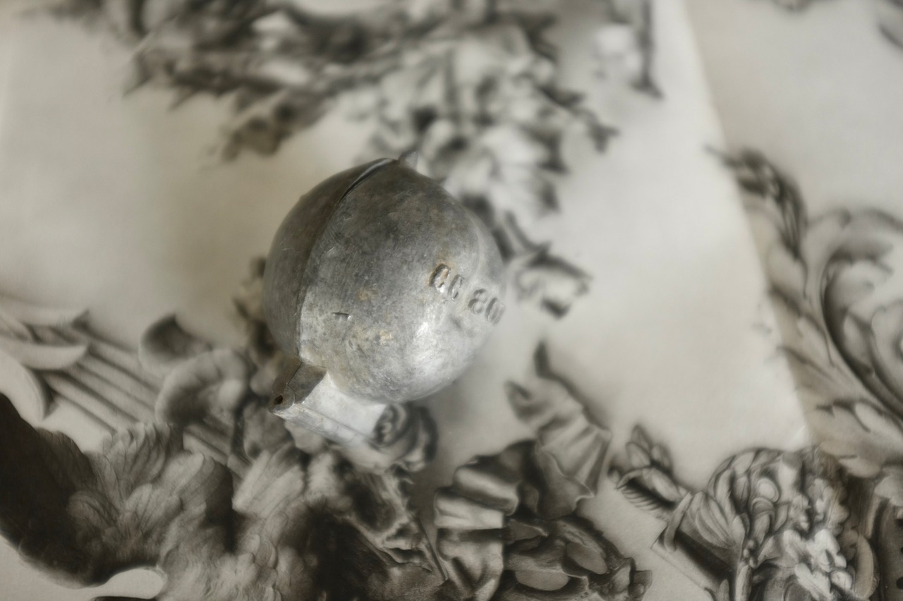 19世紀 フランス エタン 大脳の外側 胡桃のチョコレートモールド アンティーク