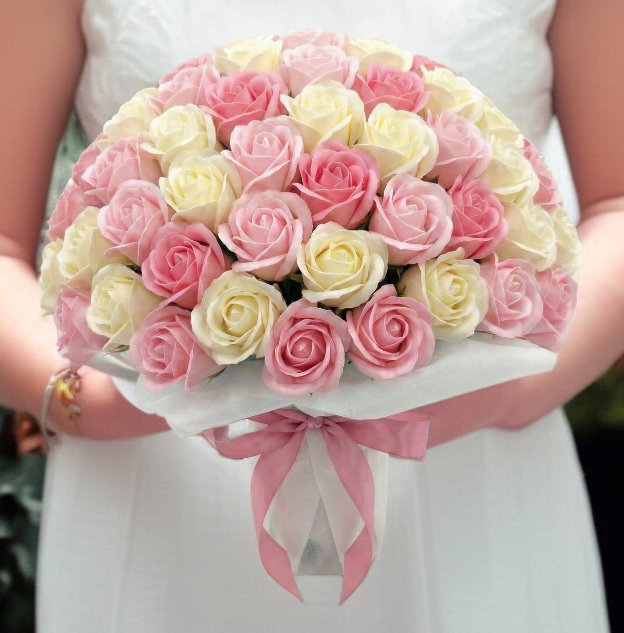 【1～2日発送】サヴォンローズ　花束　M（50本)　ピーチピンク　薔薇　バラ 1～2日発送】サヴォンローズ 花束 M（50本) ピーチピンク 薔薇 バラ 1