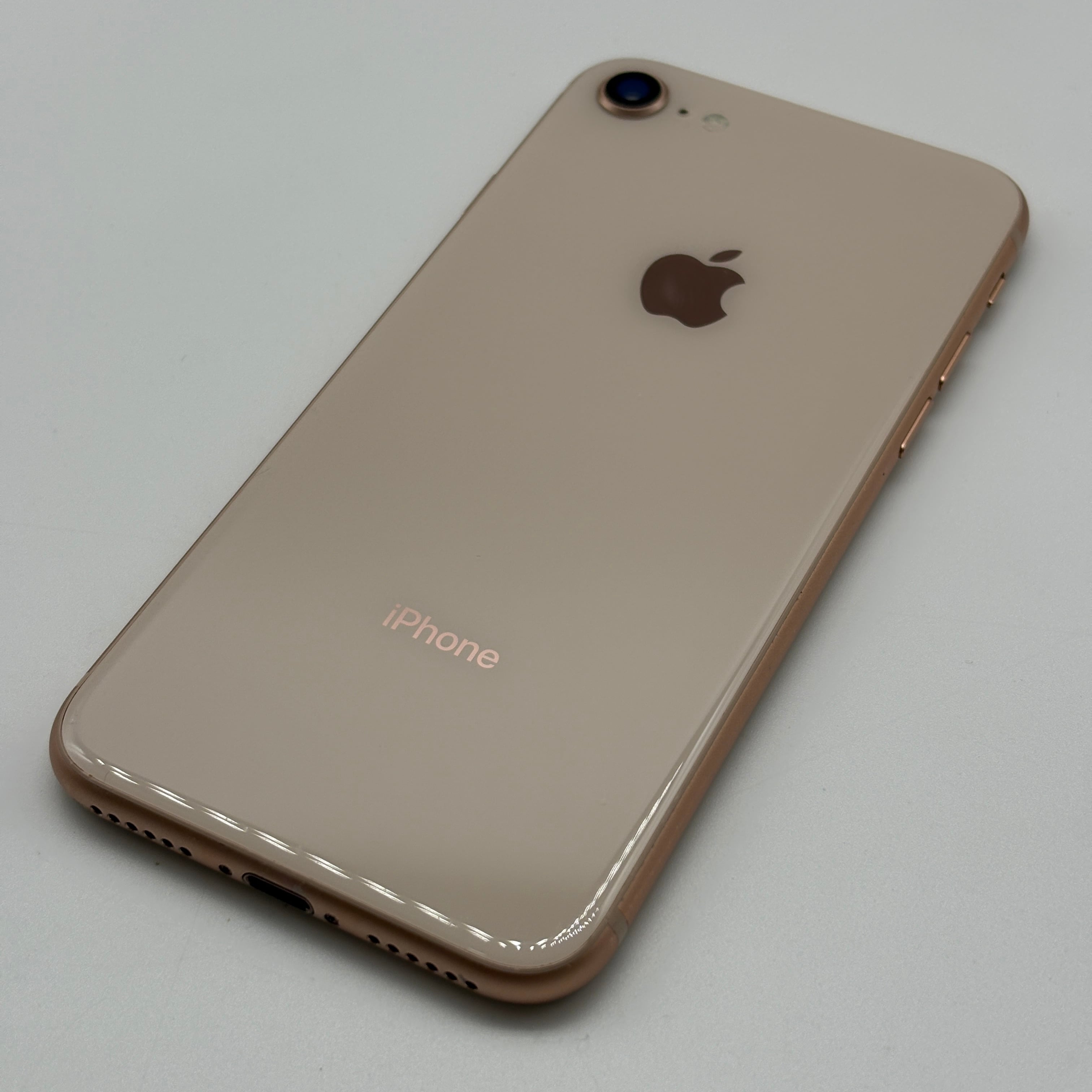 iPhone8 64GB ゴールド アイフォン本体 SIMフリー SIMロック解除済み