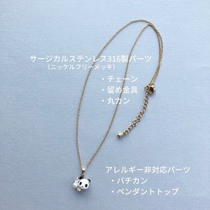 うさぎとたんぽぽネックレス