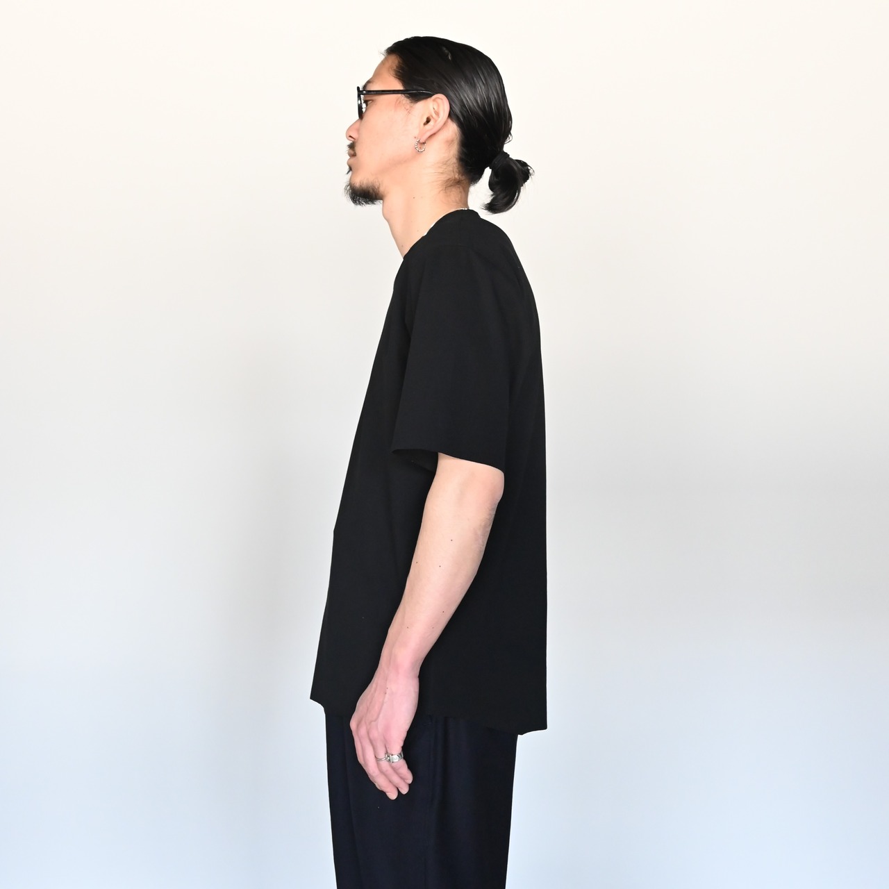 山内(ヤマウチ)ウールメッシュクロス・ワンタックスラックス　洗い加工スタイル