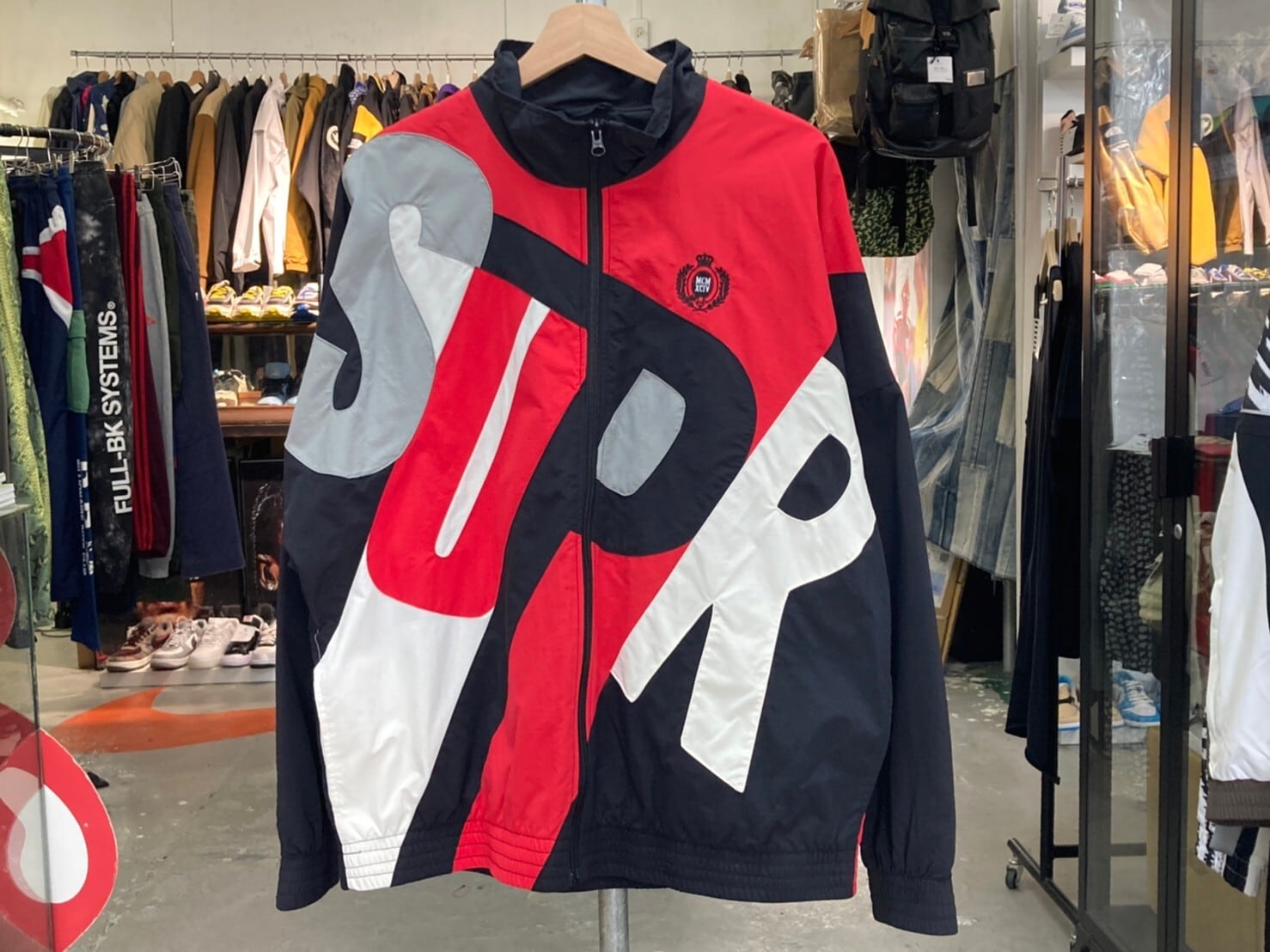 Supreme BIG LETTER TRACK JACKET BLACK XL 086068 | BRAND BUYERS OSAKA