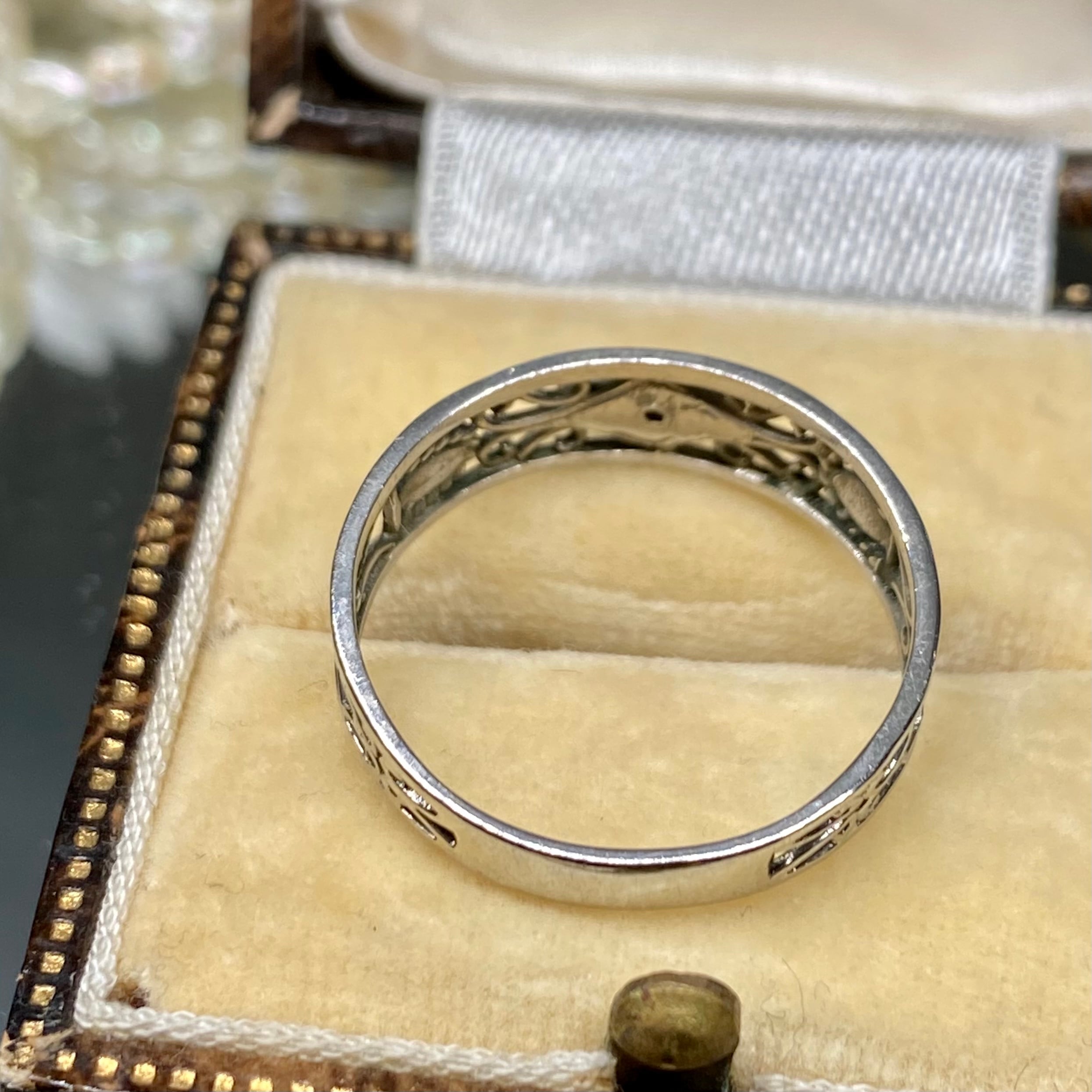 Japanese traditional ring】昭和レトロリング レースのような透かし