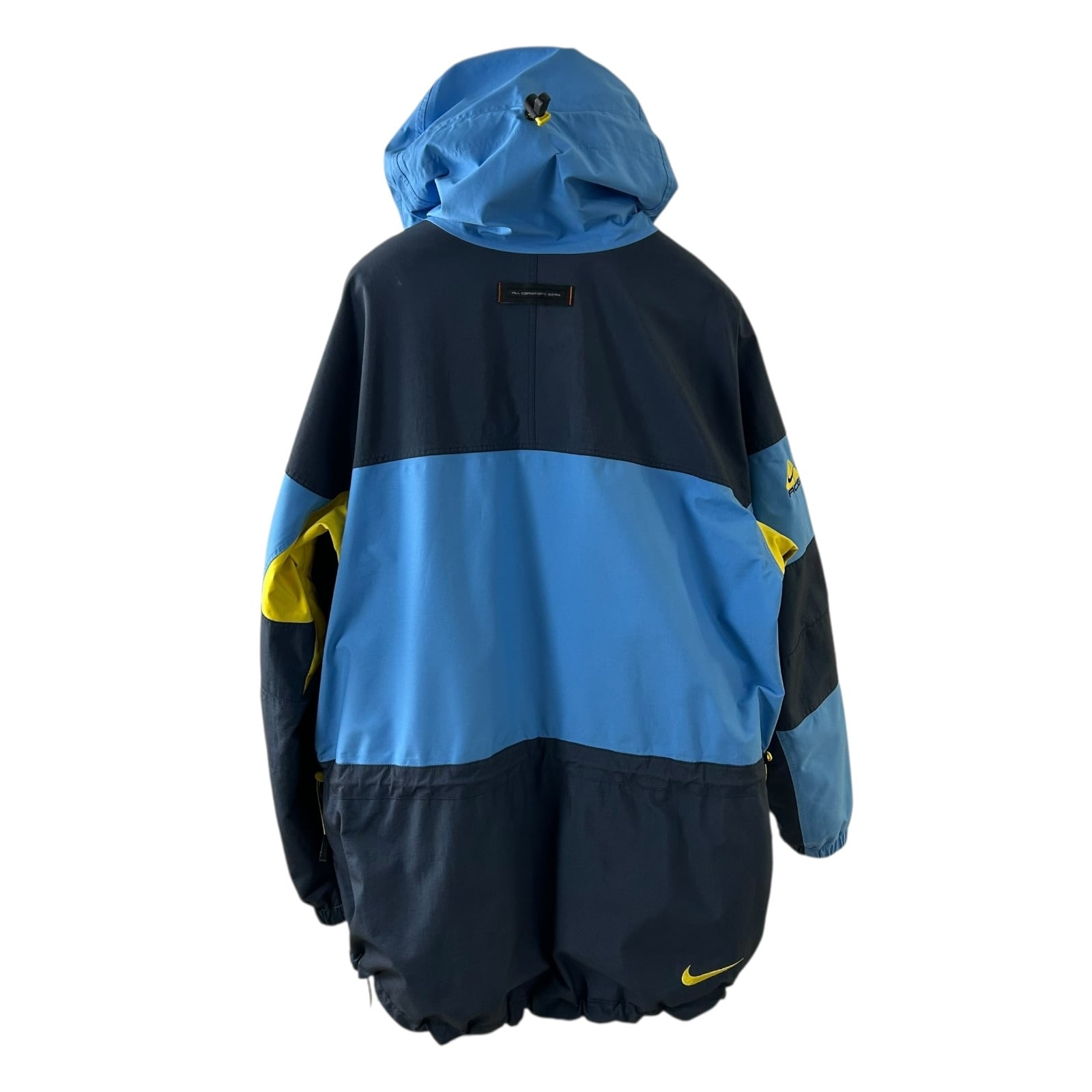 NIKE ACG STORM-FIT NYLON SHELL JACKET SIZE M | Flip N' Merch