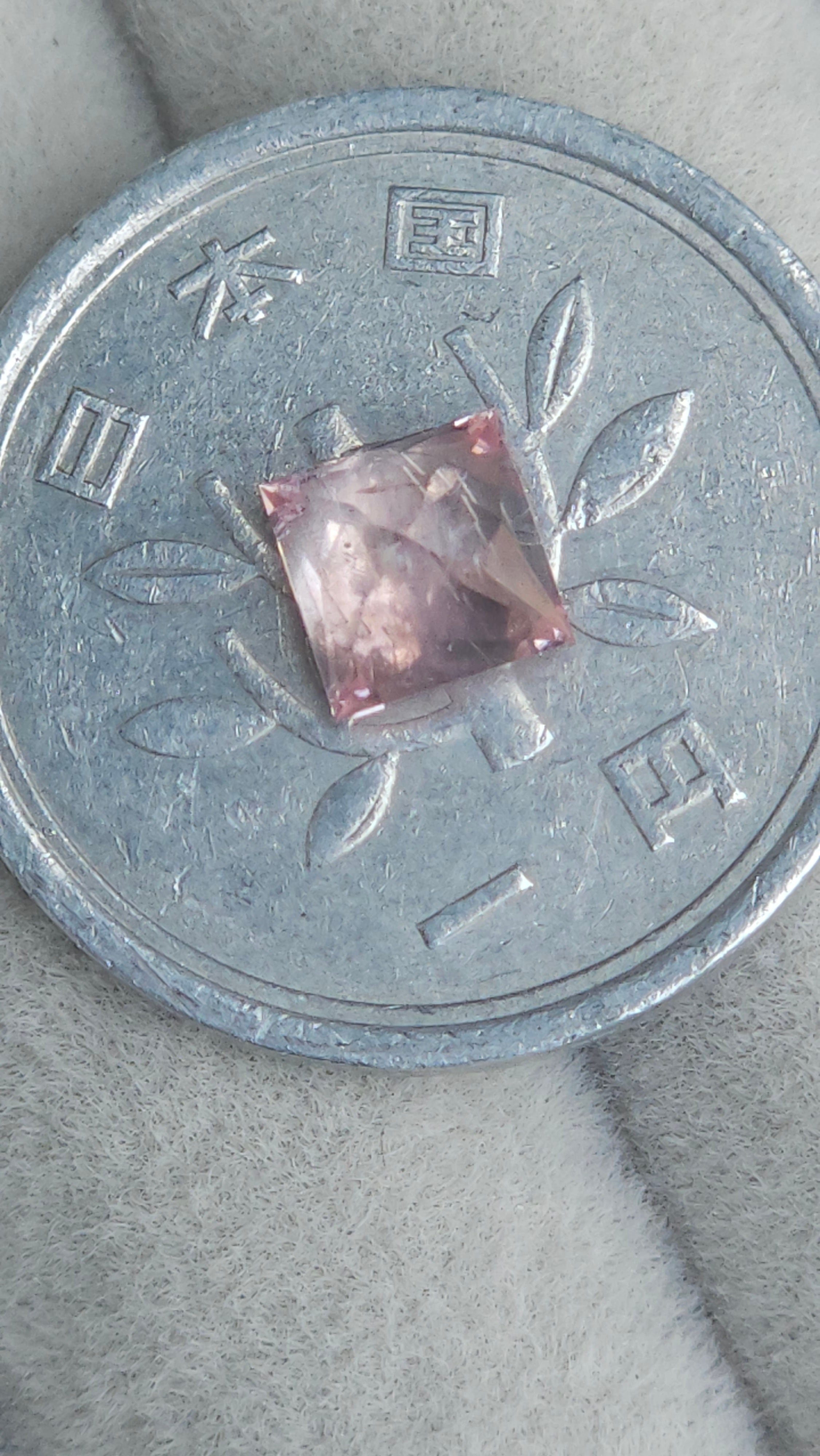 ピンクトルマリン 0.85ct | ironahoseki