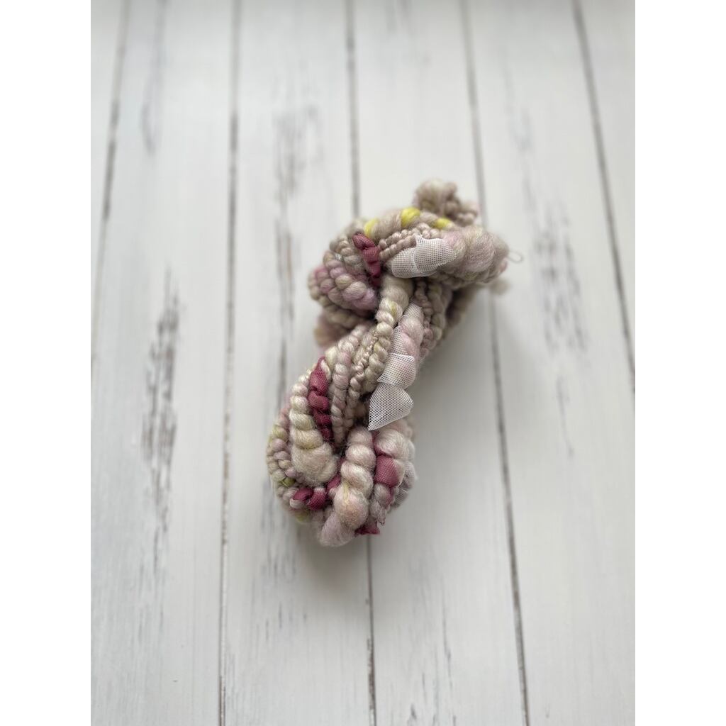 アートヤーン  手紡ぎ糸【22-0208】