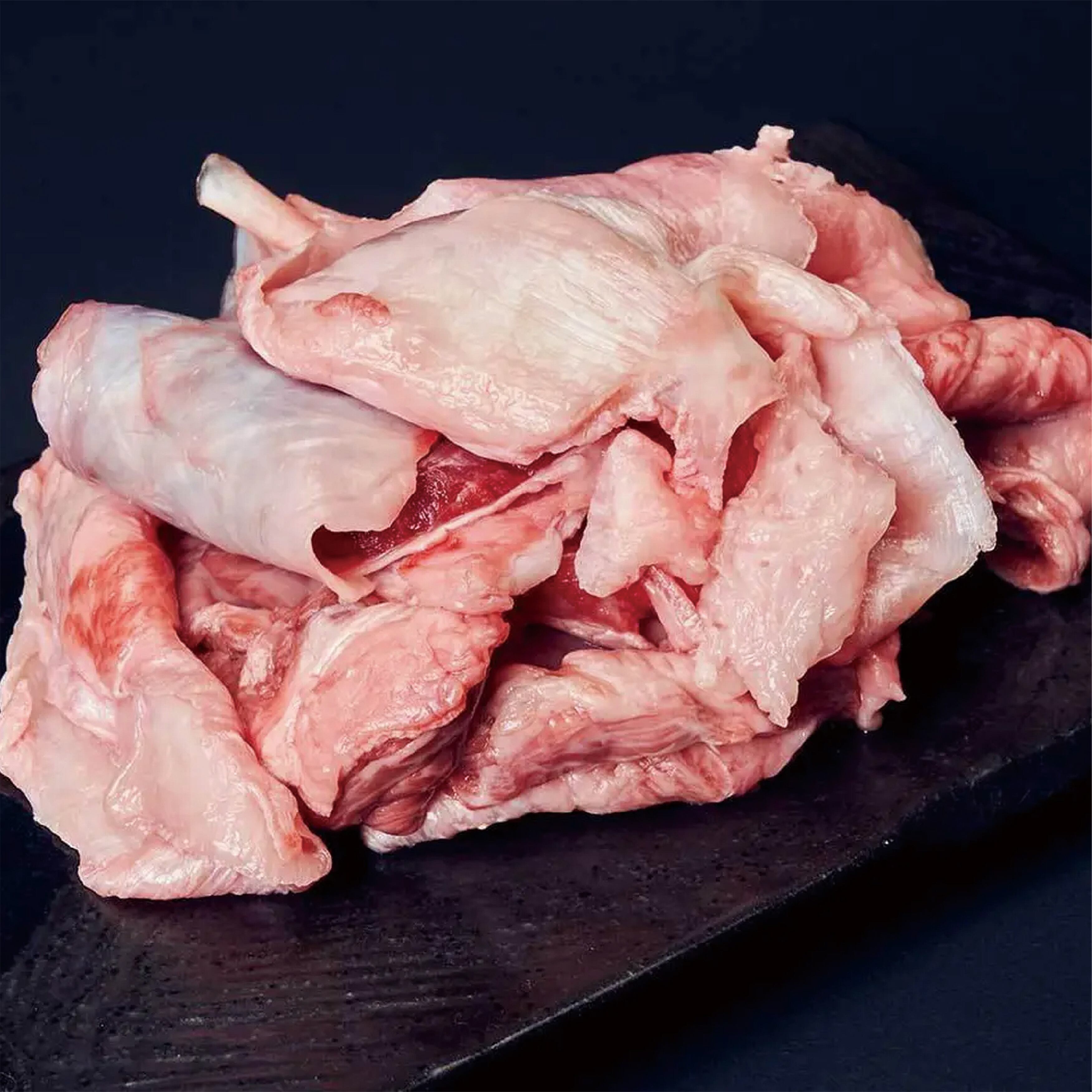 《送料無料》黒毛和牛 牛すじ 煮込み用 2kg 色々な調理方法で楽しめる!和牛オリンピック日本一の農場からお届け