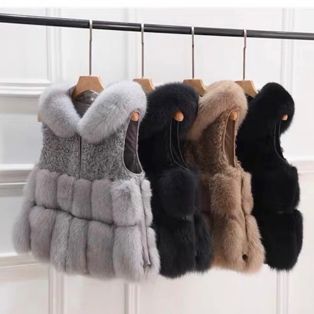 Hooded fur vest(Gray・Pale black ・Beige・Black)