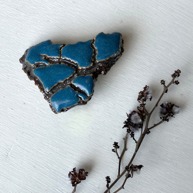 ひとかけら　ブローチ