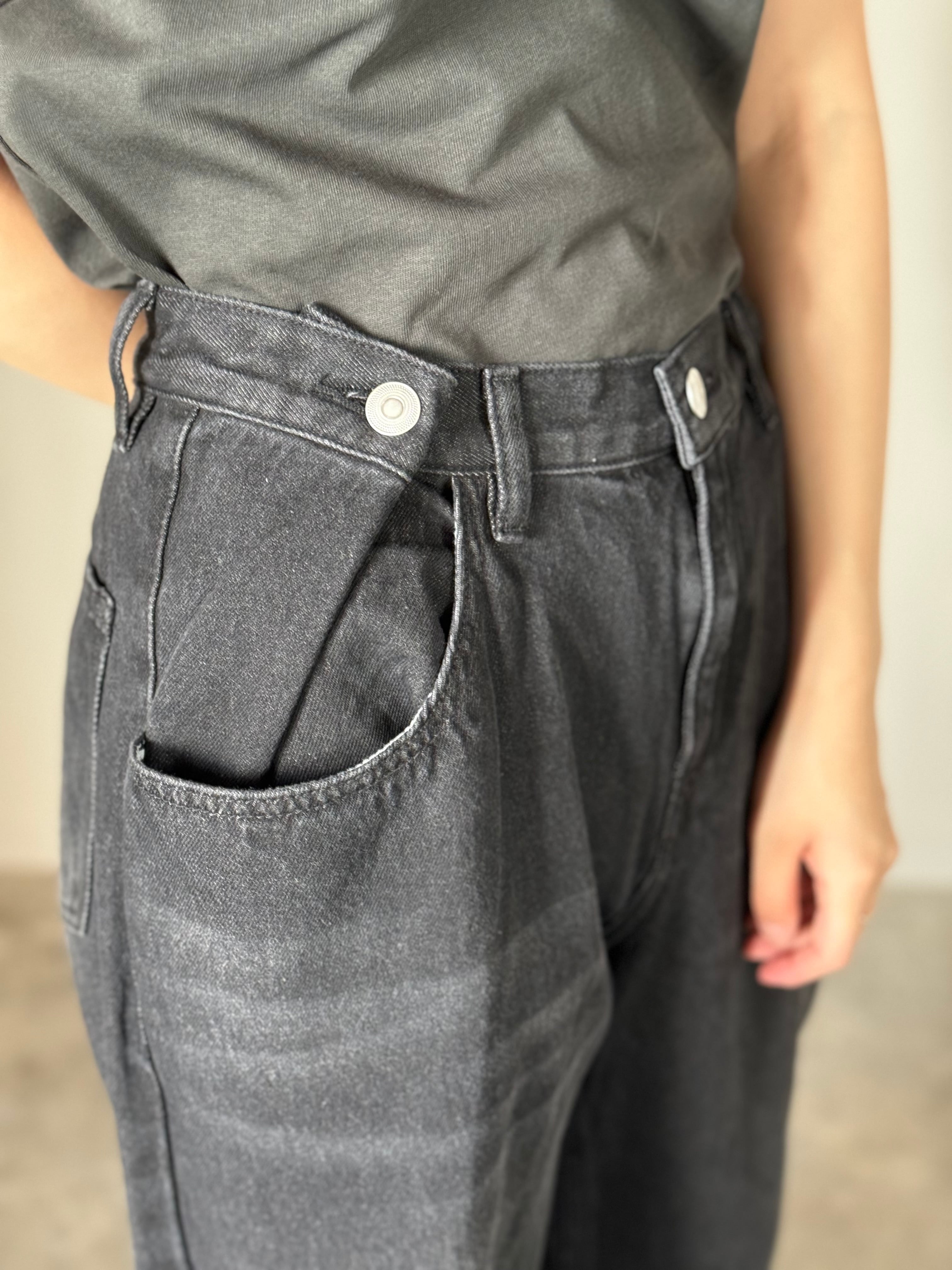 YENN【TUCK BELT DESIGN PANTS】 | LARGE LAB TOWN