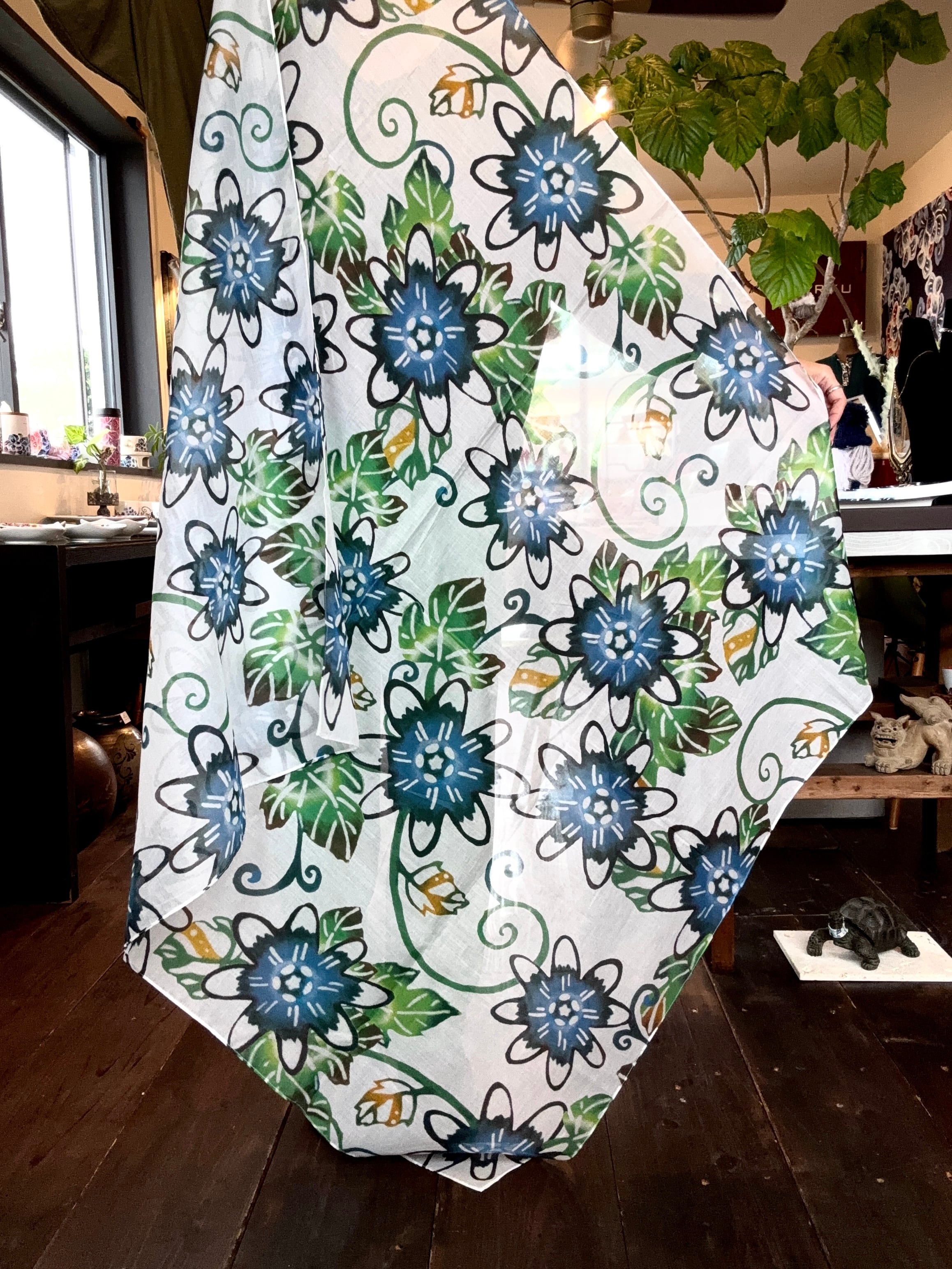 コットンガーゼ / 風のストール（アエラス）