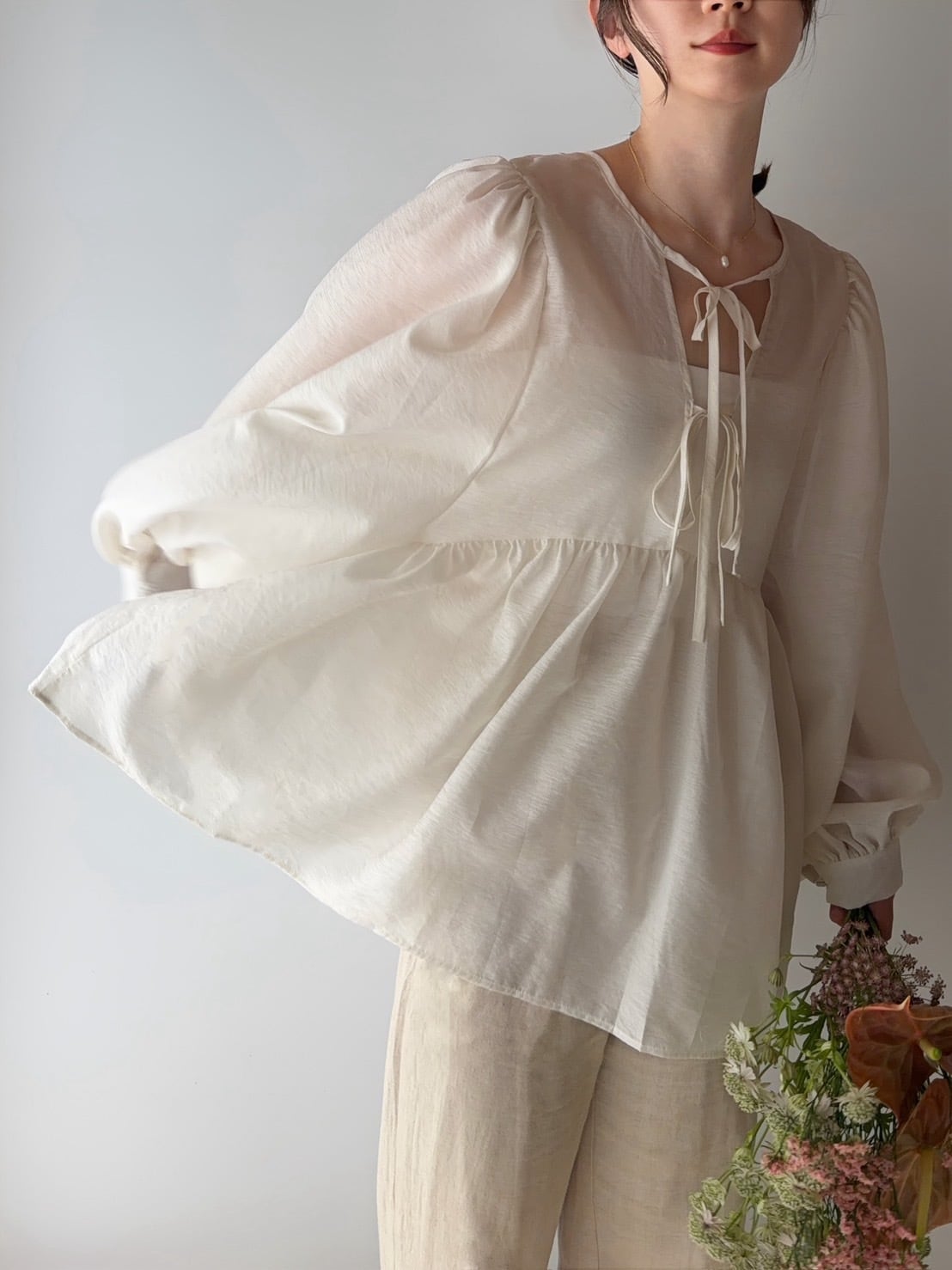 ladies / 2way volume sheer blouse 〔ボリュームシアーブラウス〕
