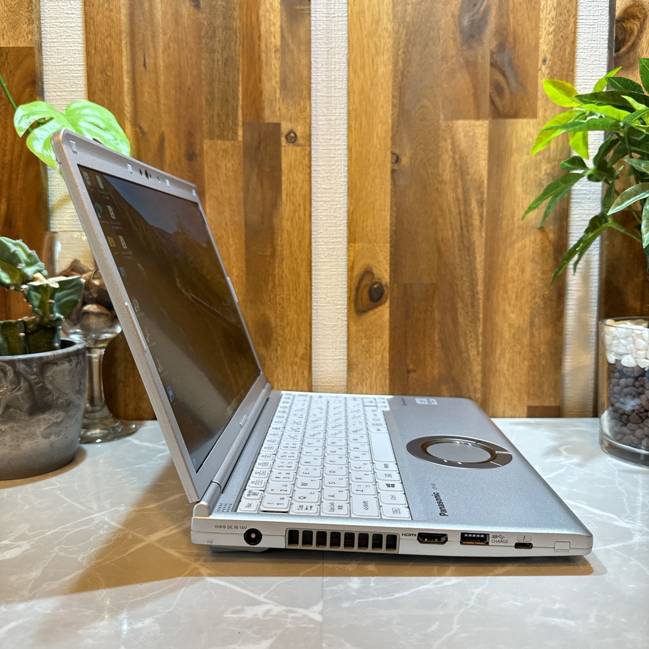 2020年式 Panasonic Let’s note SV9 第10世代Core i5 / メモリ16GB / SSD 256GB / 軽量・ビジネス向けノートPC