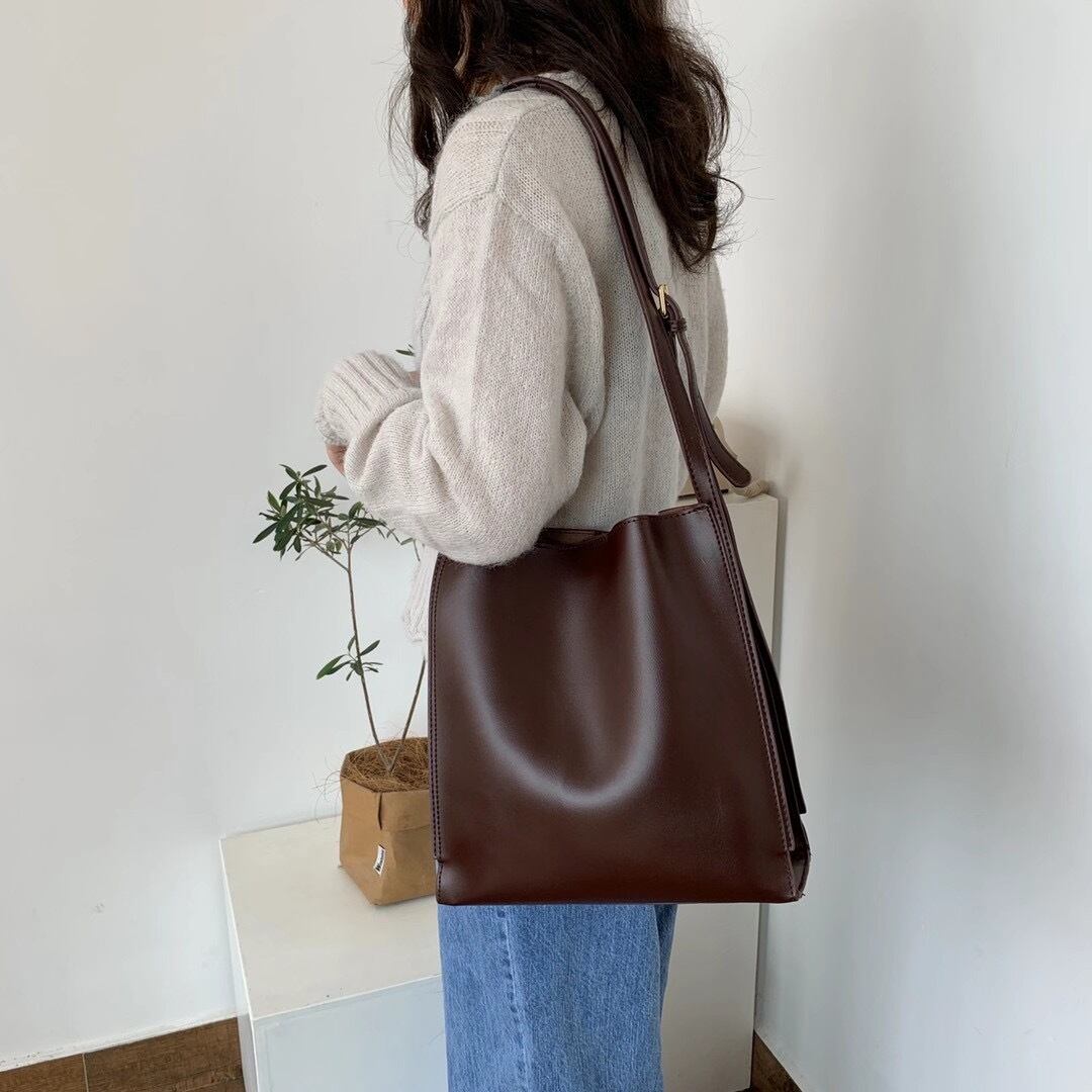 シンプルトートバッグ