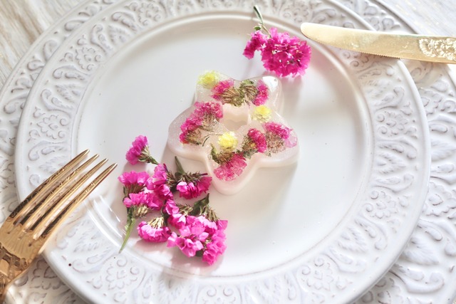 食べちゃいたくなる♡春の訪れ♡キラキラかわいい星型のアロマサシェ