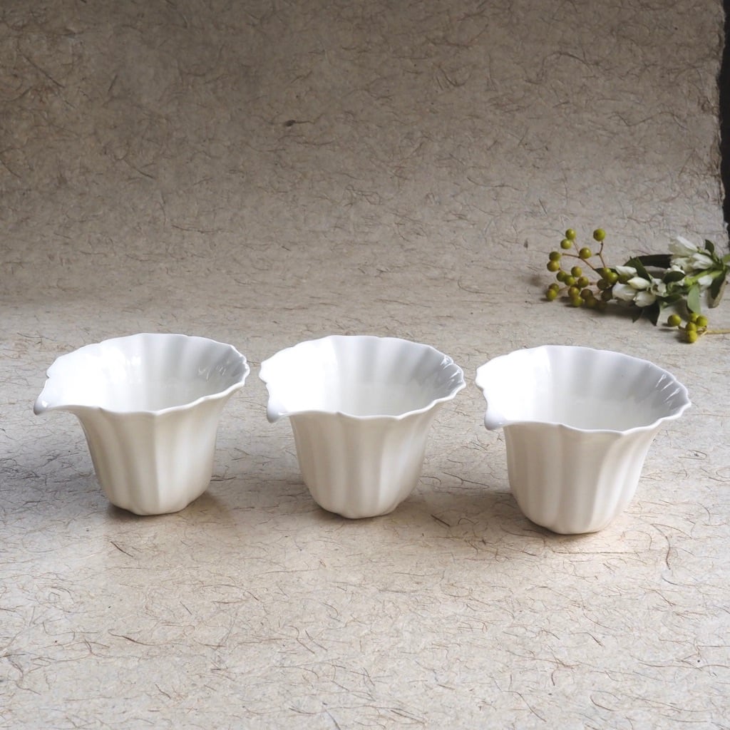 色原 昌希/白磁 6稜花茶海(片口)