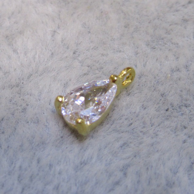 プチ ドロップ CZ チャーム  ゴールド