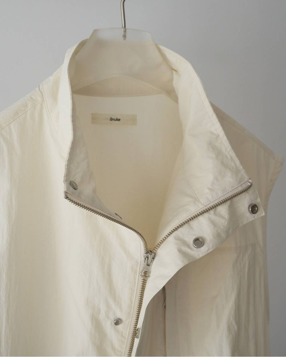 anuke 】Standcollar Pocket Vest | valance 福井｜レディース