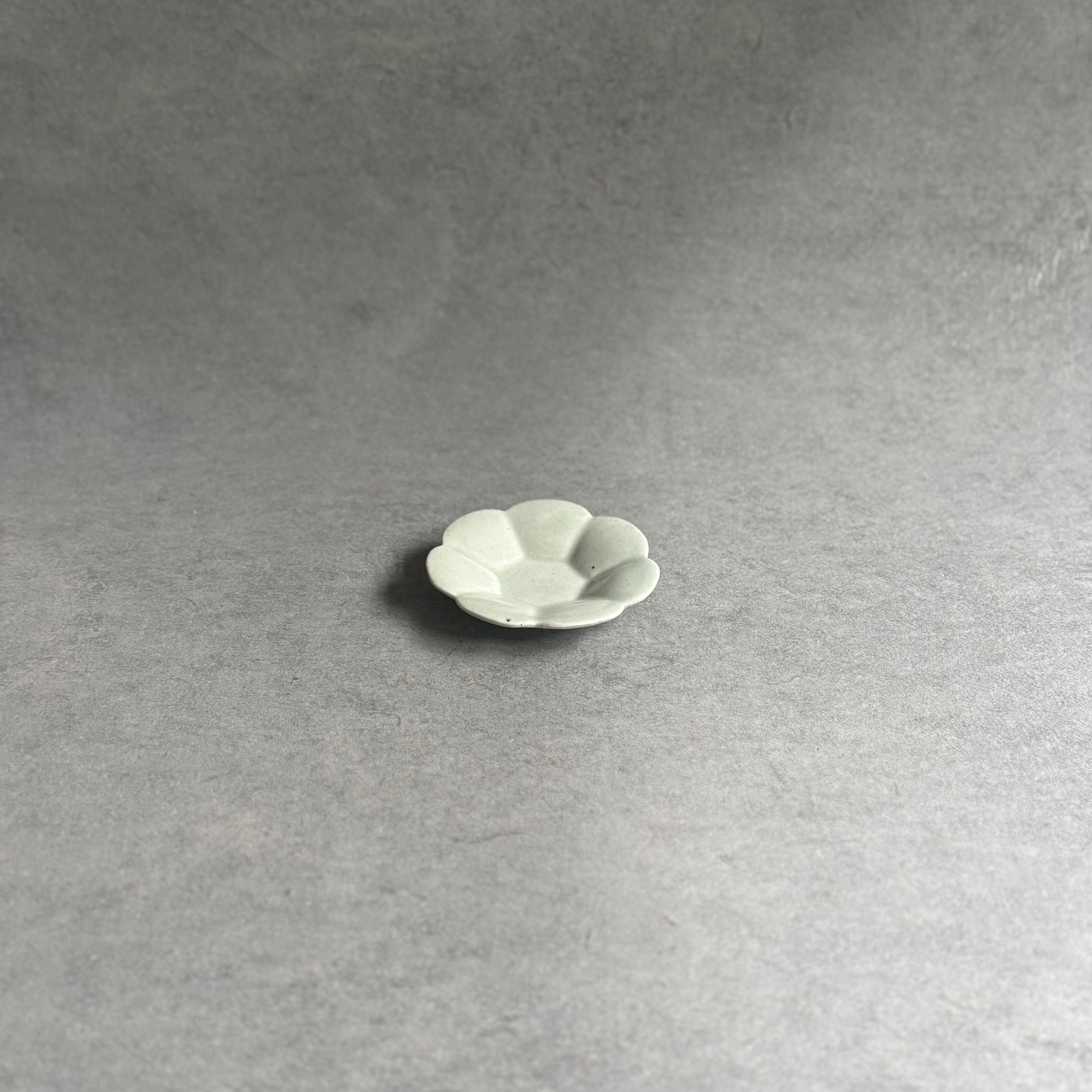 日高伸治 白磁茶托