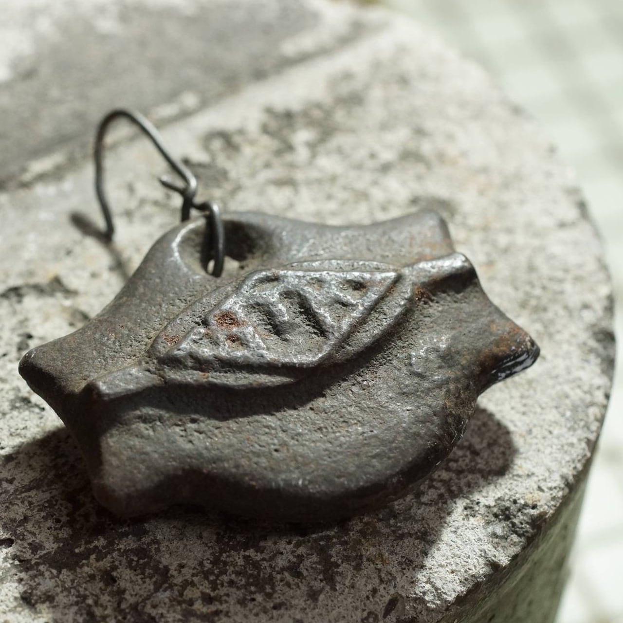 鉄錘 ROCKET ワイヤーフック付 | 一丁目ねこ番地 by D-plus-stock