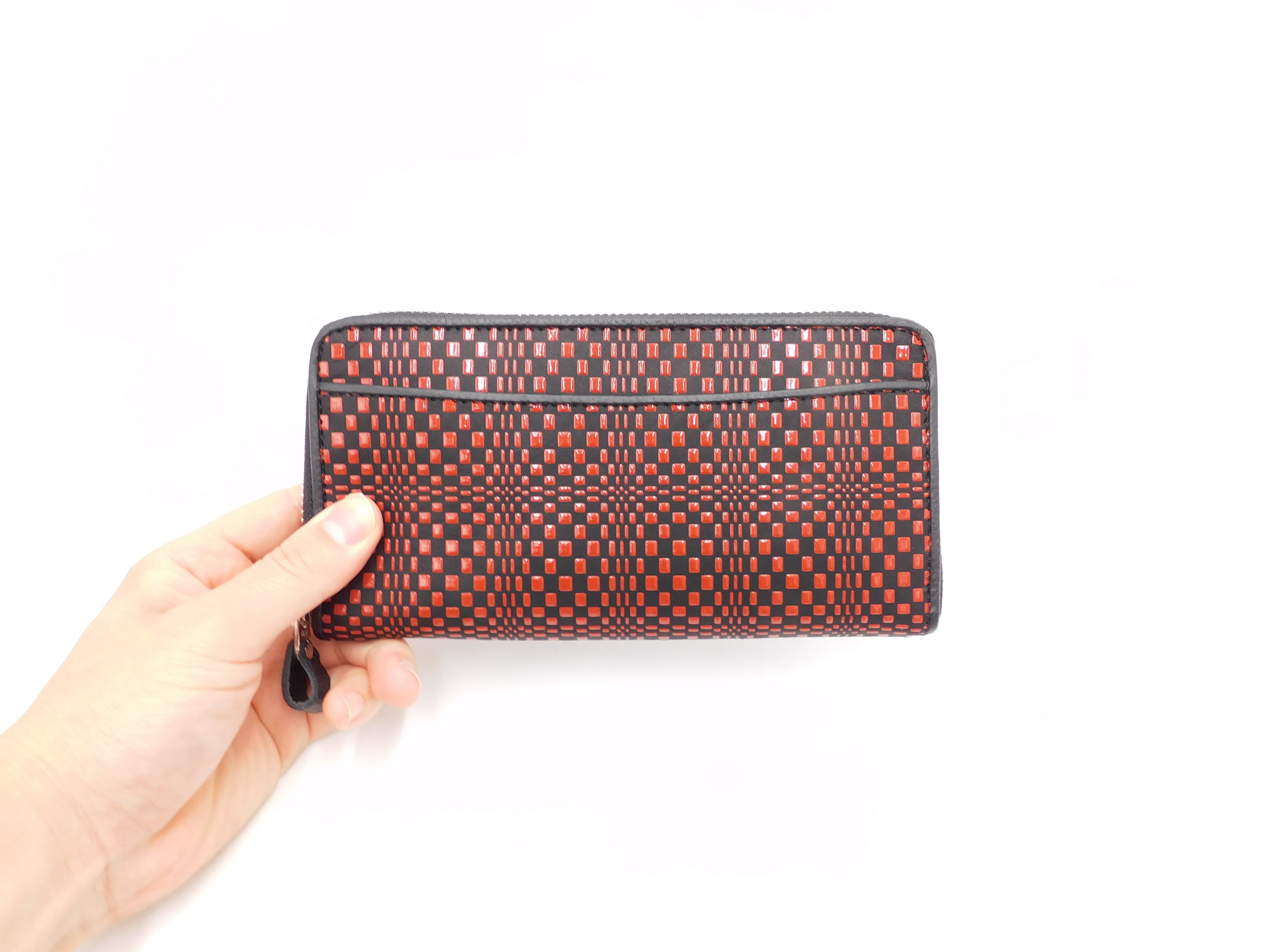 ラウンド長財布 黒/赤 変わり市松柄 | 浅草前川印傳｜公式オンライン