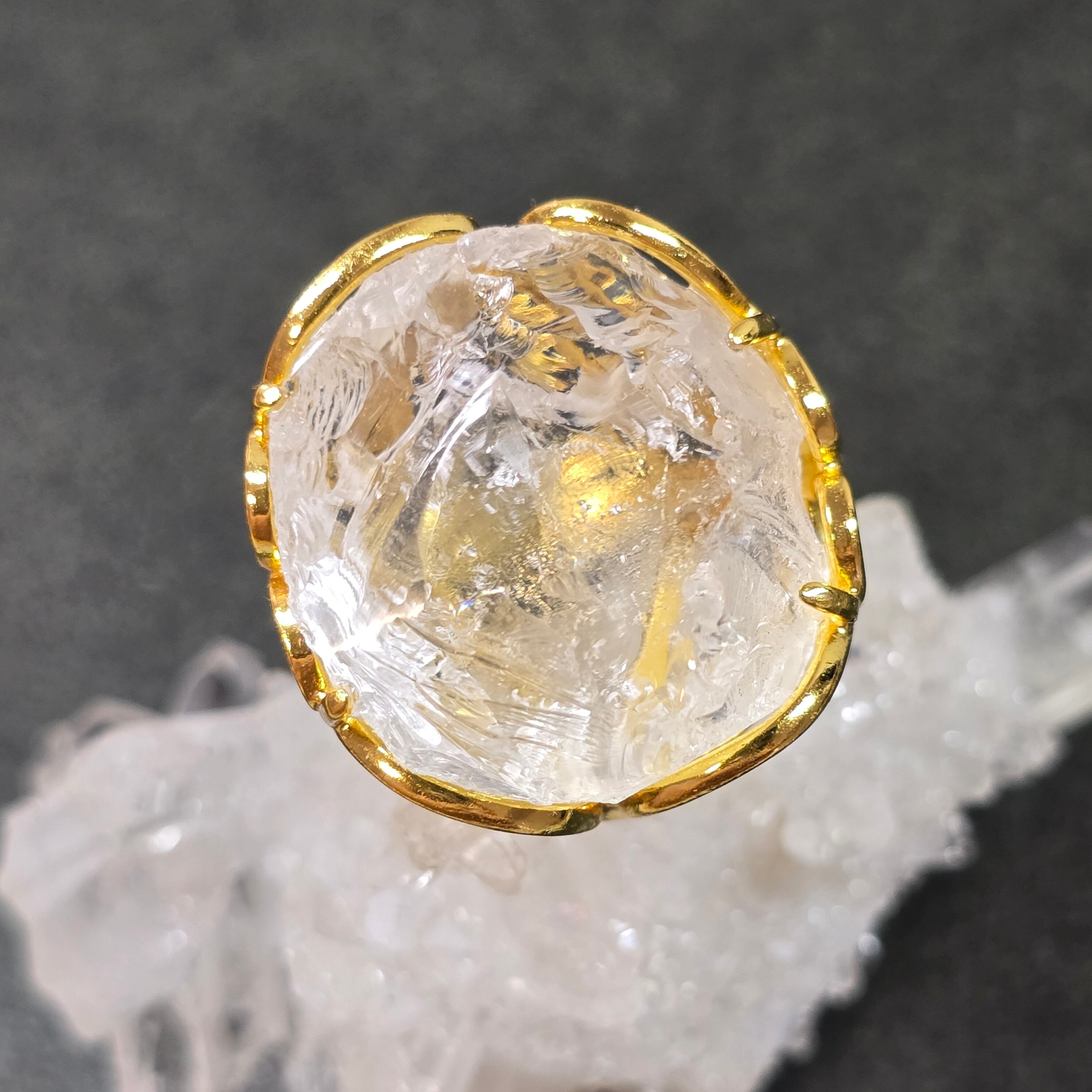 k様 かっこみ水晶 リング 18号 かっこみ水晶 リング かっこみ水晶 指輪 ゴールド ふりふり | Momi