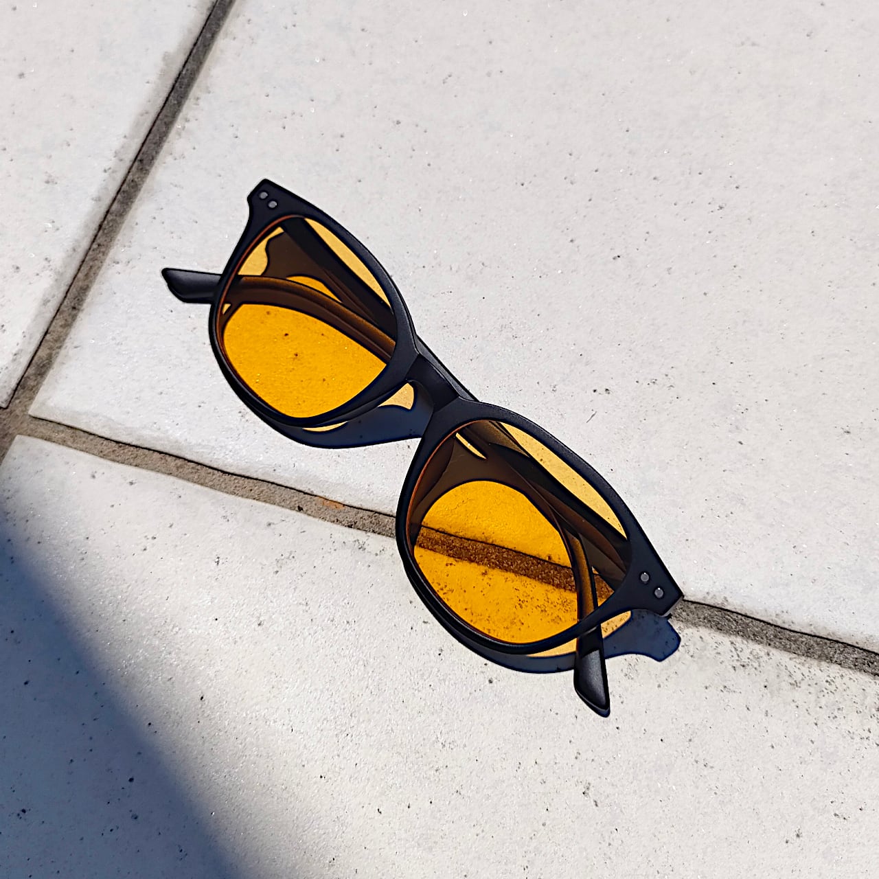 iCON】ウェリントンサングラス y300075 マットブラック/ライトオレンジ