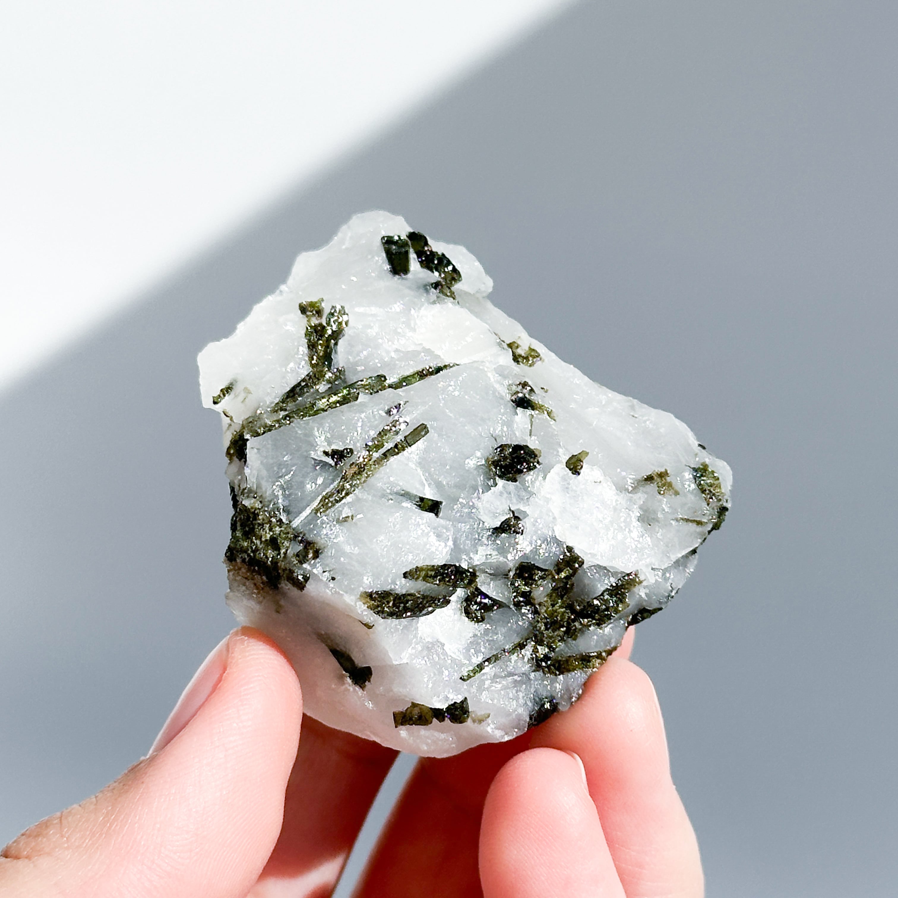 ミナスジェライス産グリーントルマリン 原石 25◇ Green Tourmaline