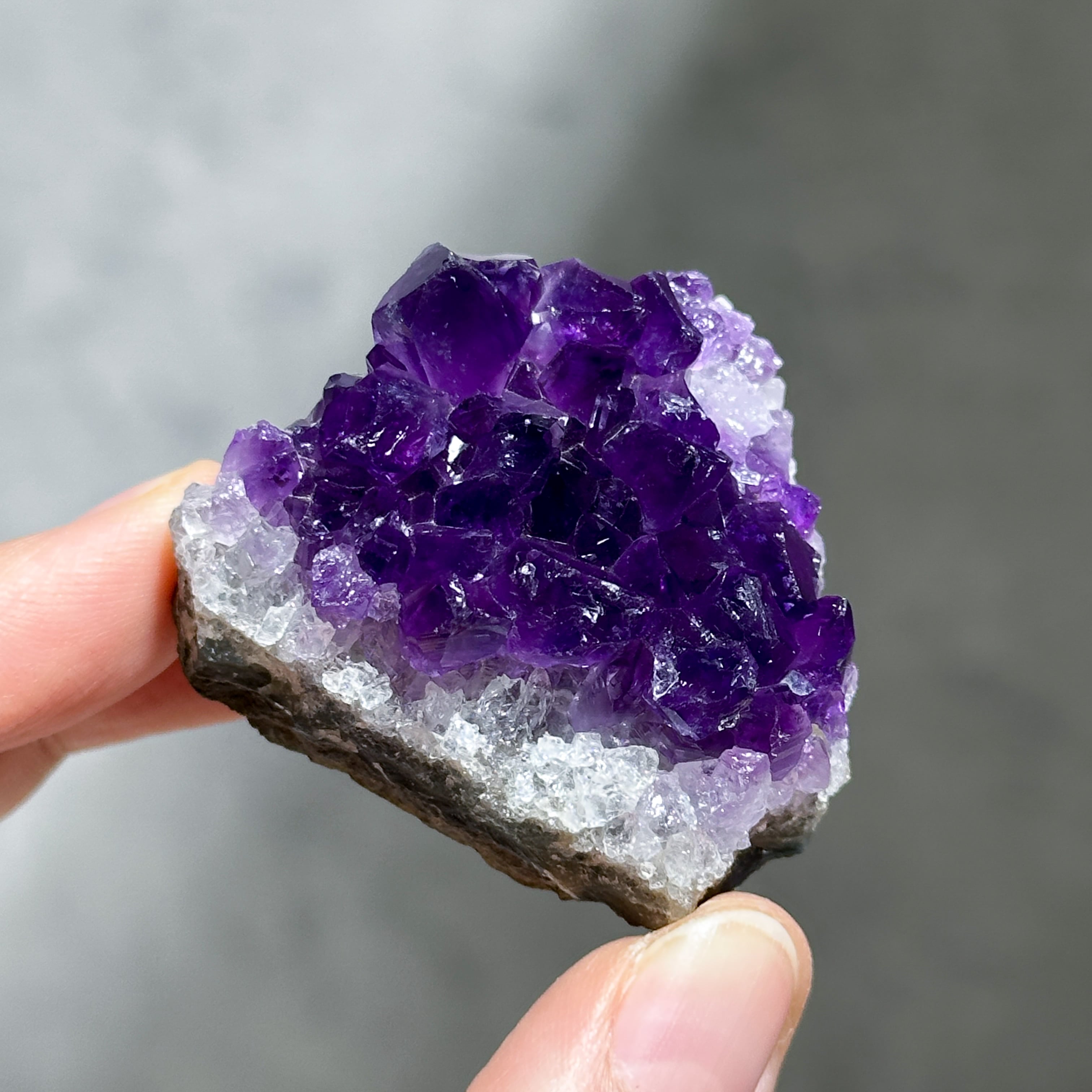 ウルグアイ産アメジスト 原石82◇ Amethyst ◇天然石・鉱物・パワーストーン