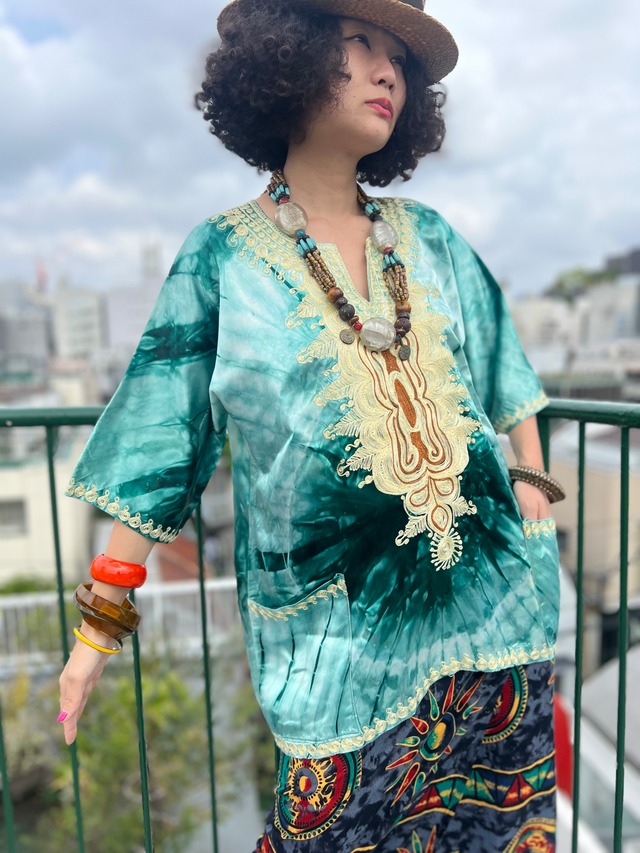Vintage african green tie-dye × embroidery poly tunic tops ( ヴィンテージ アフリカン グリーン タイダイ × 刺繍 ポリ トップス )
