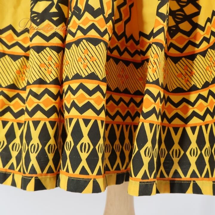 フラダンス 衣装 パウスカート イエロー系 カヒコ柄 ブラック系