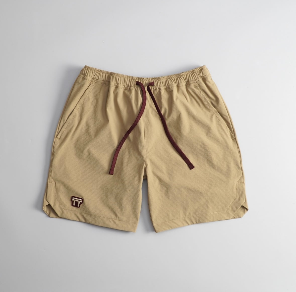 T2 Traverse Shorts 2025 / Beige