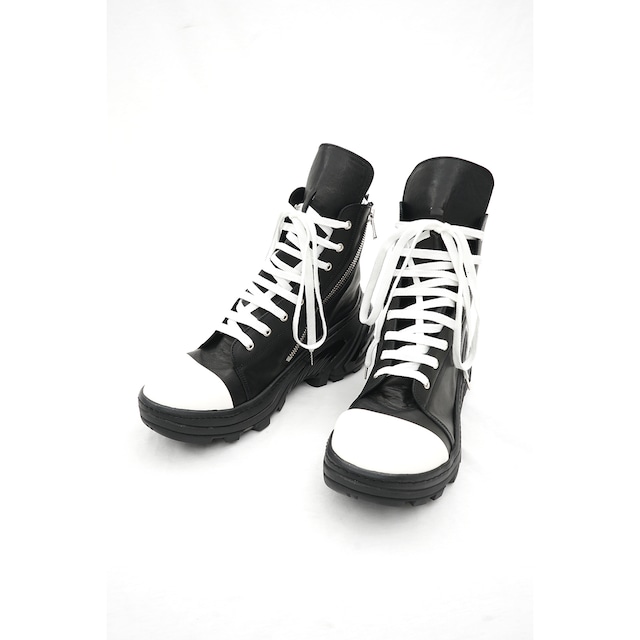 [A.F ARTEFACT] (エーエフアーティファクト) ag-7063 Hi-Cut Leather Sneakers (BLACK × WHITE)